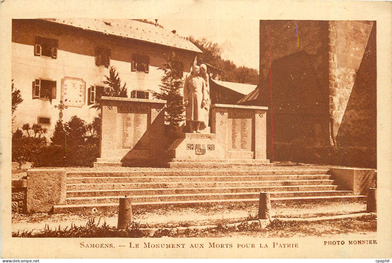 CPA Samoens Le Monument aux Morts pour la Patrie