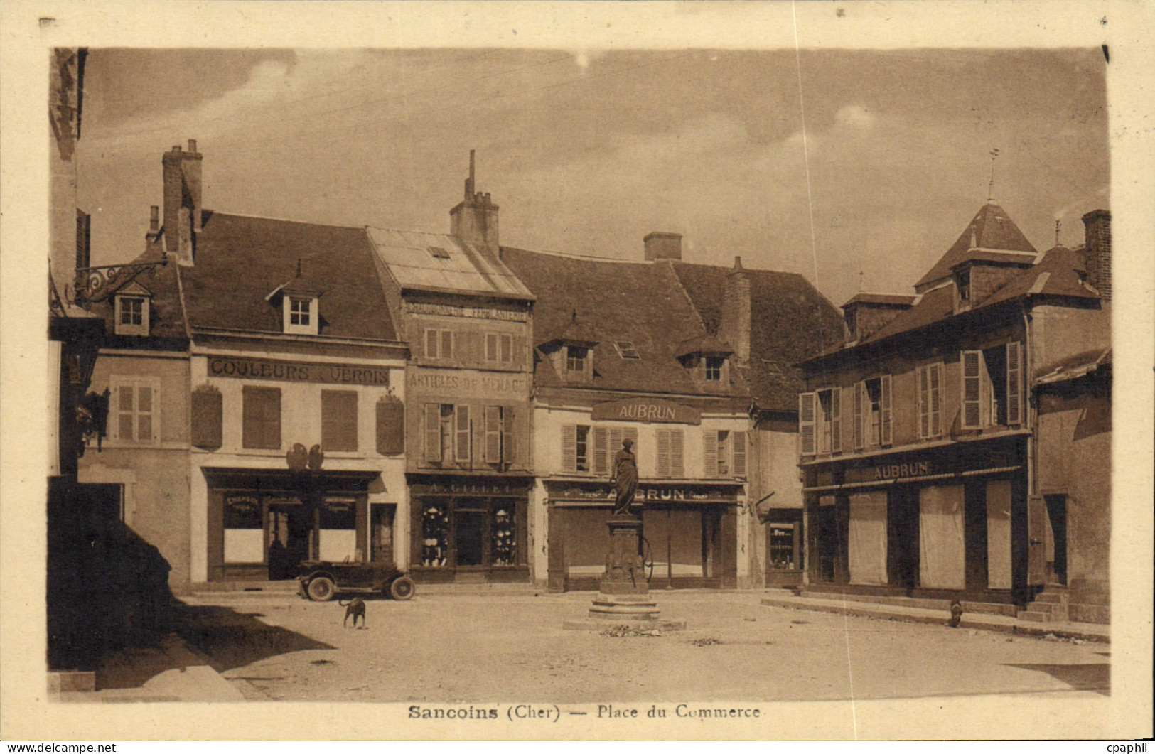 CPA Sancoins Place du Commerce