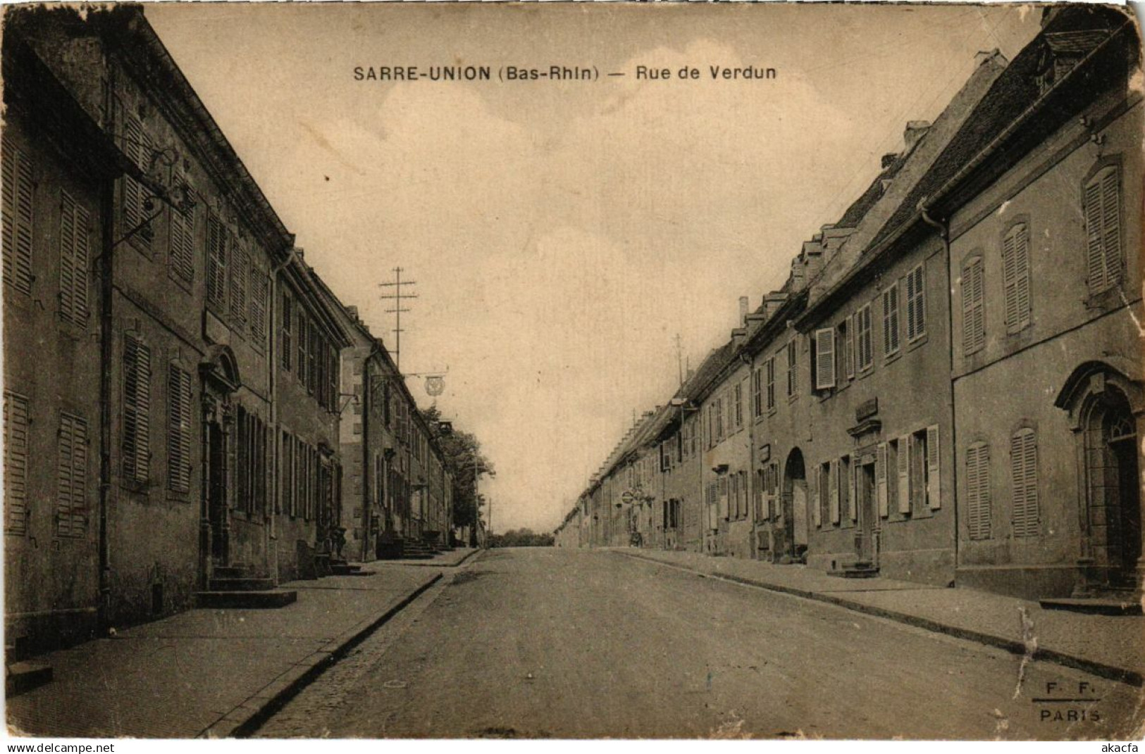 CPA SARRE-UNION - Rue de Verdun (104965)