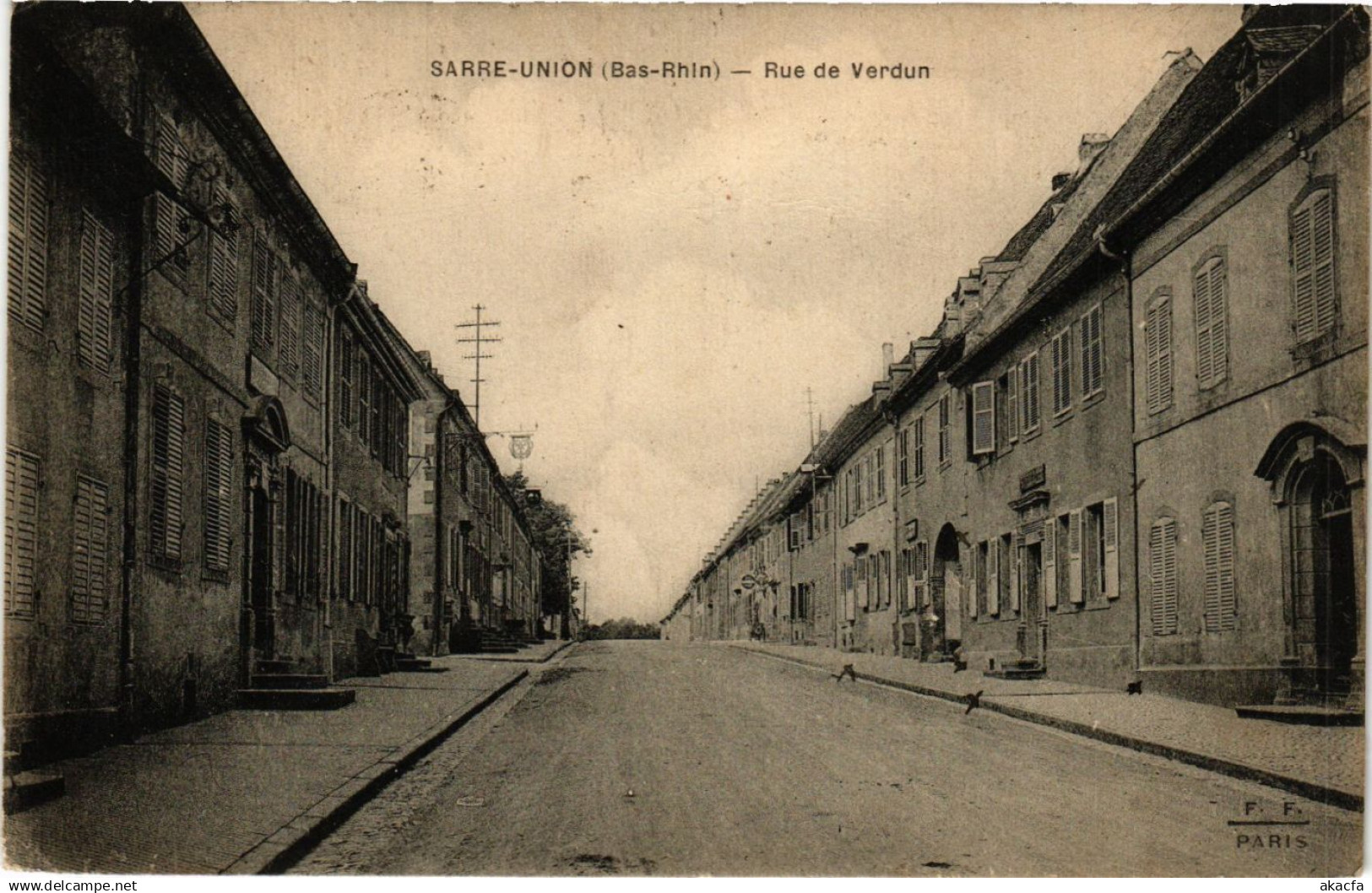CPA SARRE-UNION - Rue de VERDUN (369226)