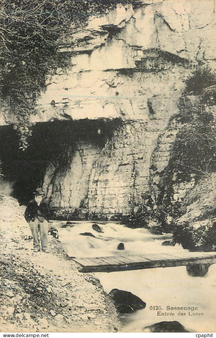 CPA Sassenage Entree des Cuves