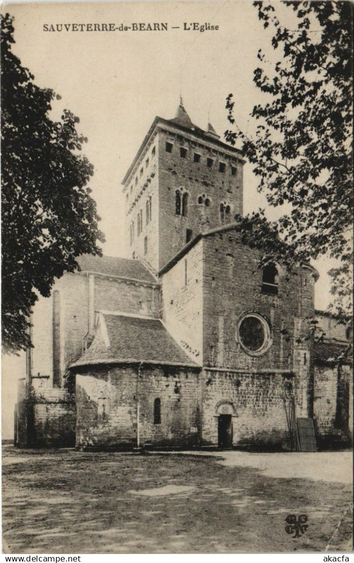 CPA Sauveterre de Bearn L'Eglise FRANCE (1131089)