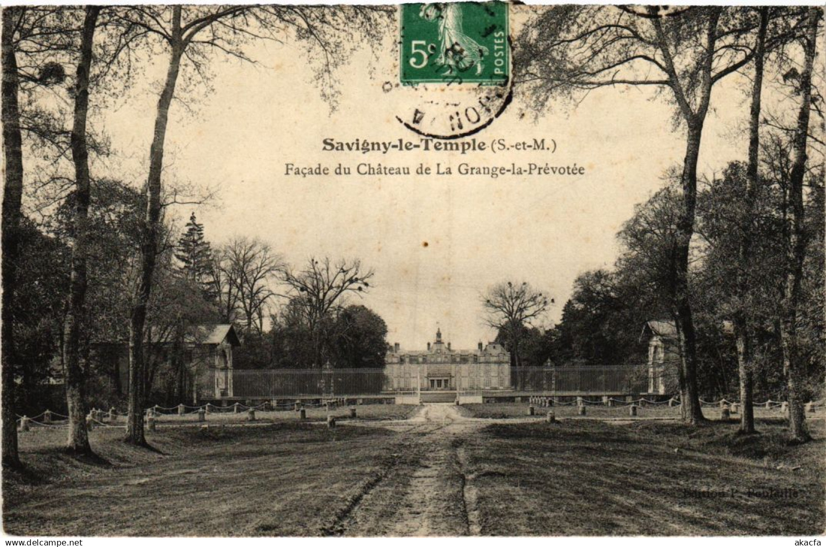 CPA Savigny le Temple Facade du Chateau FRANCE (1300712)