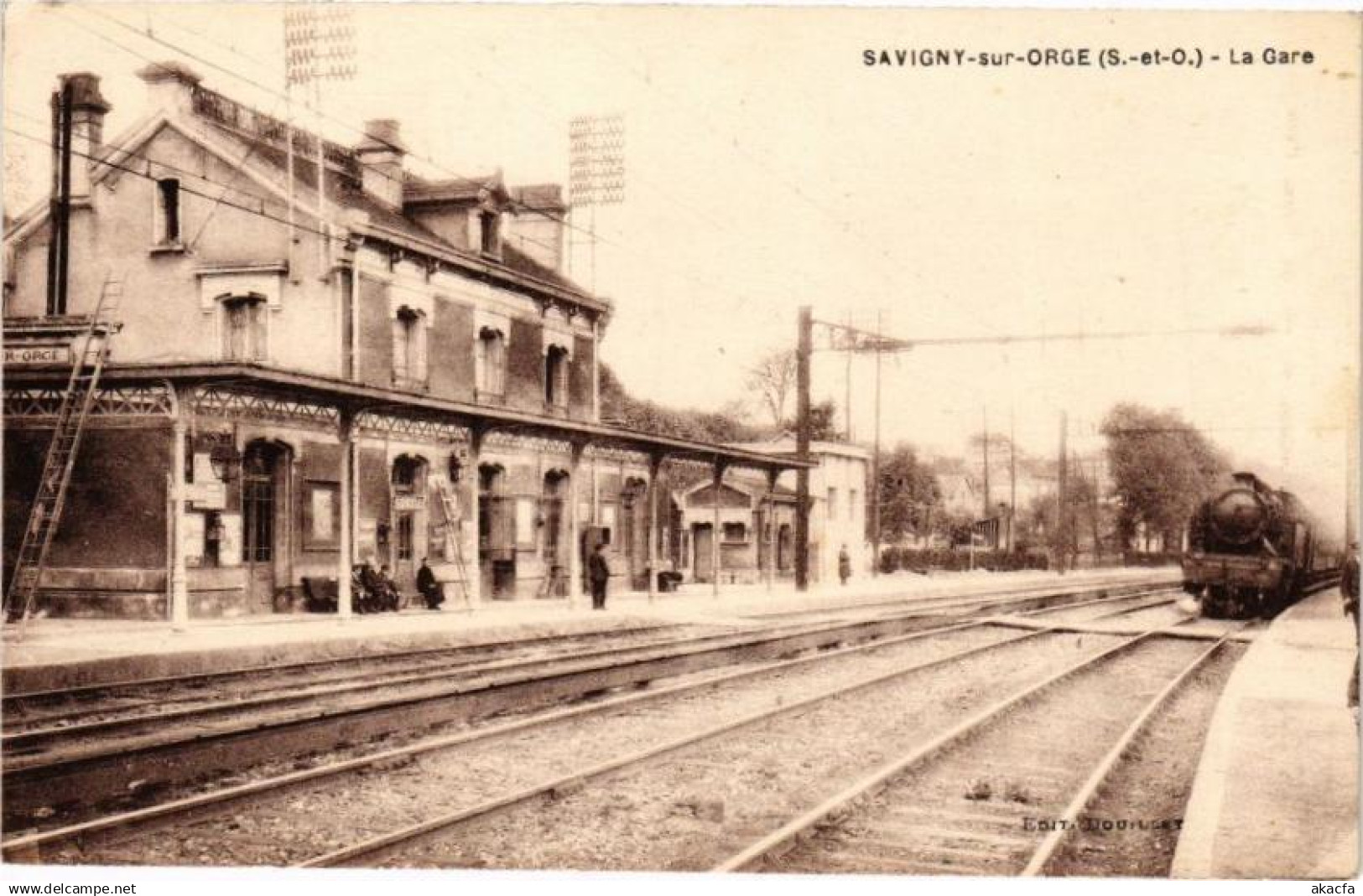 CPA SAVIGNY-sur-ORGE - La Gare (210210)