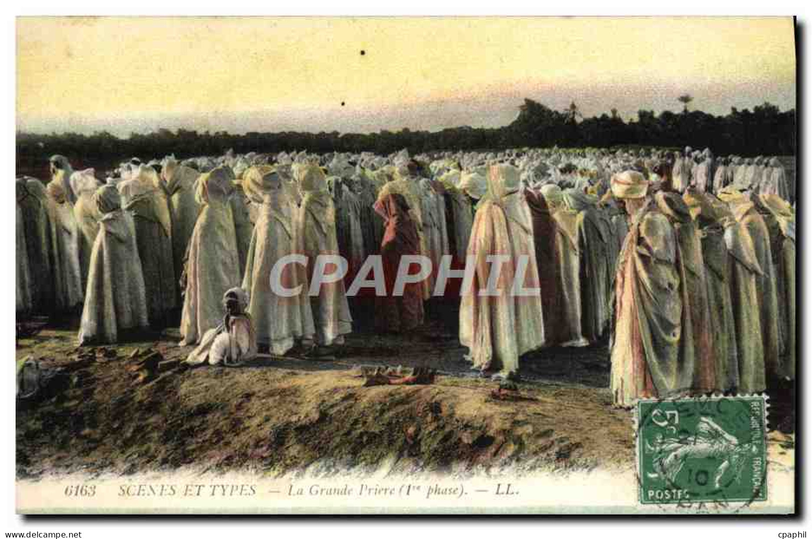 CPA Scenes Et Types La Grande priere