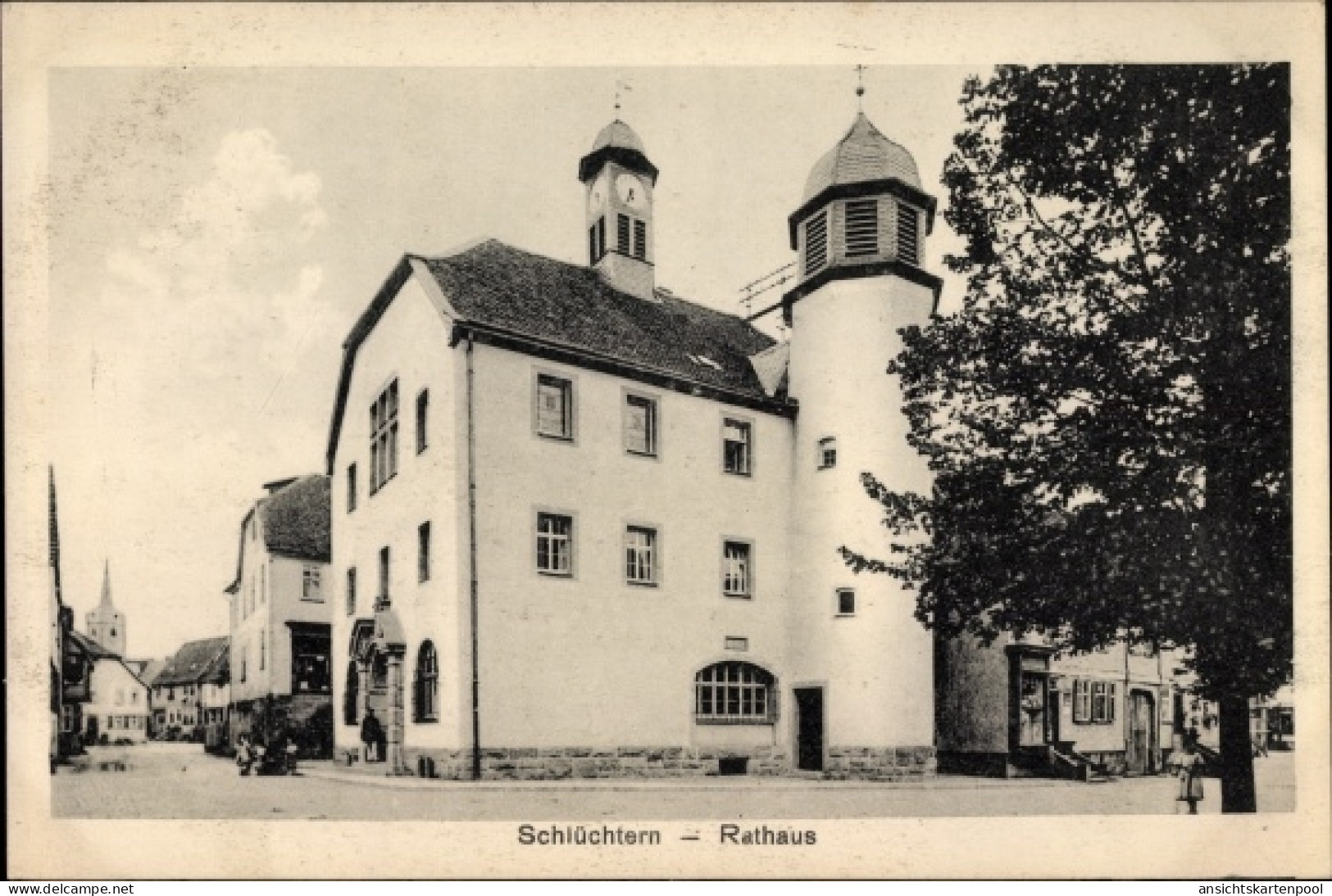 CPA Schlüchtern im Main Kinzig Kreis, Straßenpartie am Rathaus, Passanten