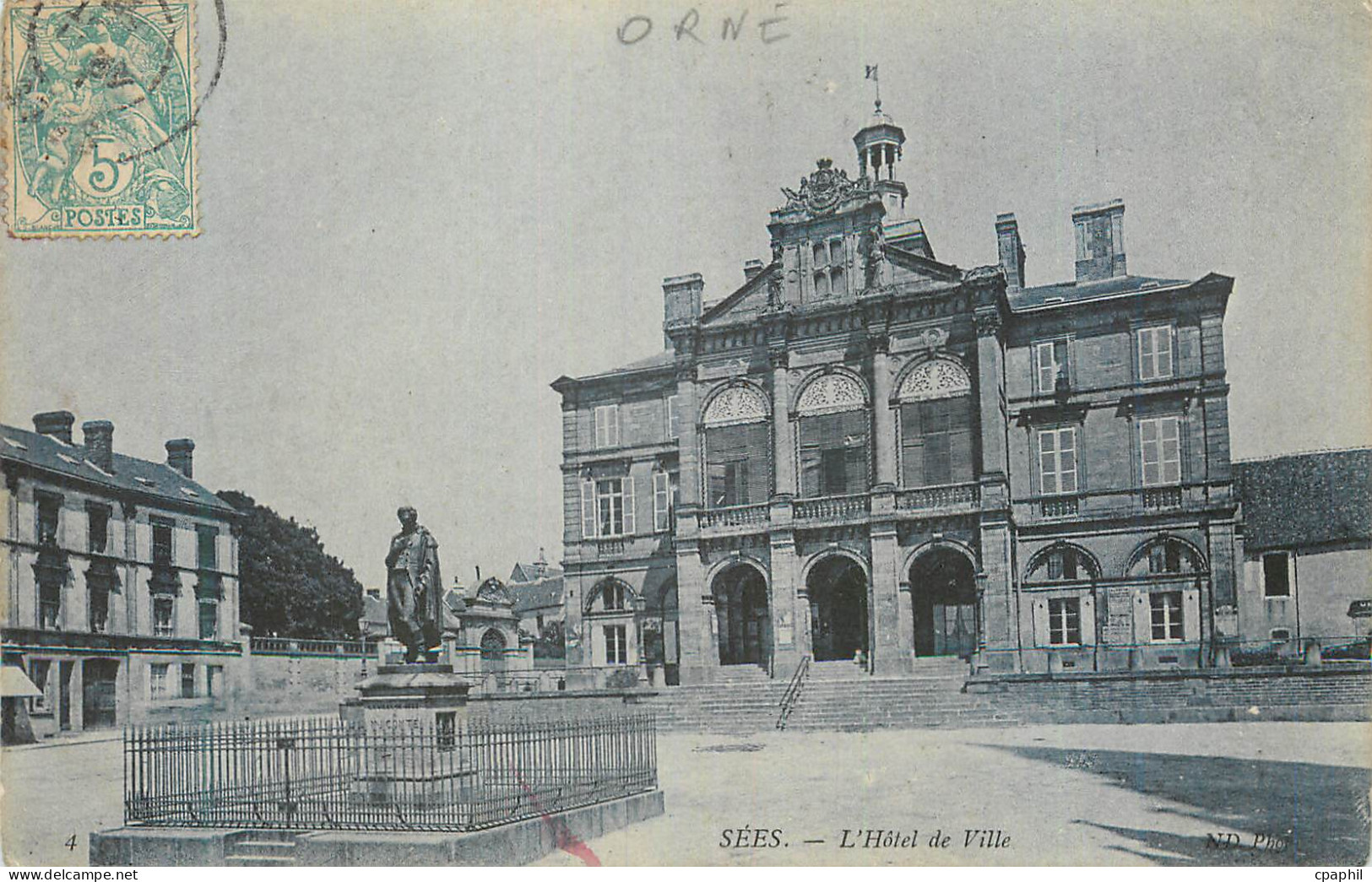 CPA Sees L'Hotel de Ville