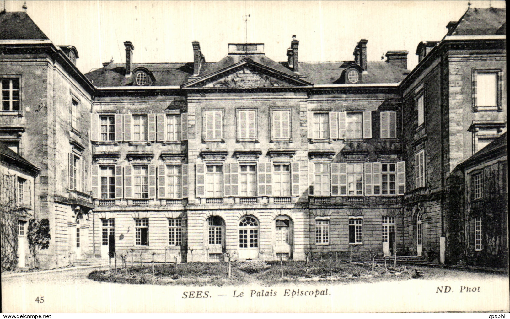 CPA Sees Le Palais Episcopal