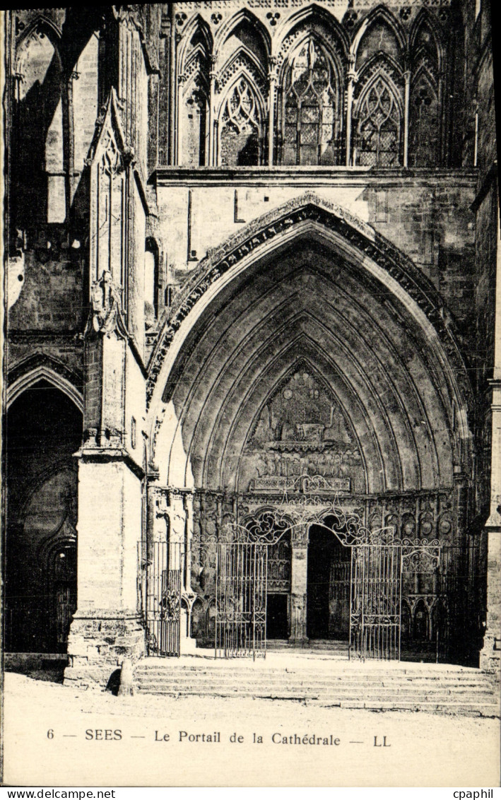 CPA Sees Le Portail de la Cathedrale
