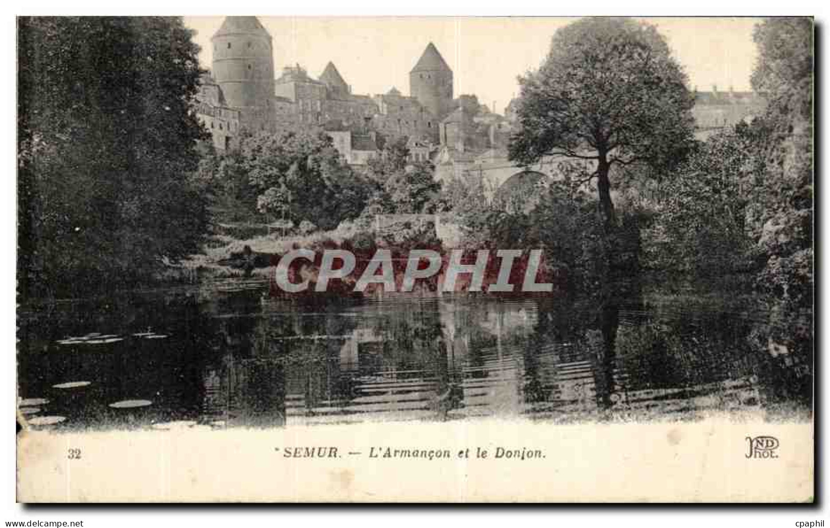 CPA Semur L'Armancon et le Donjon
