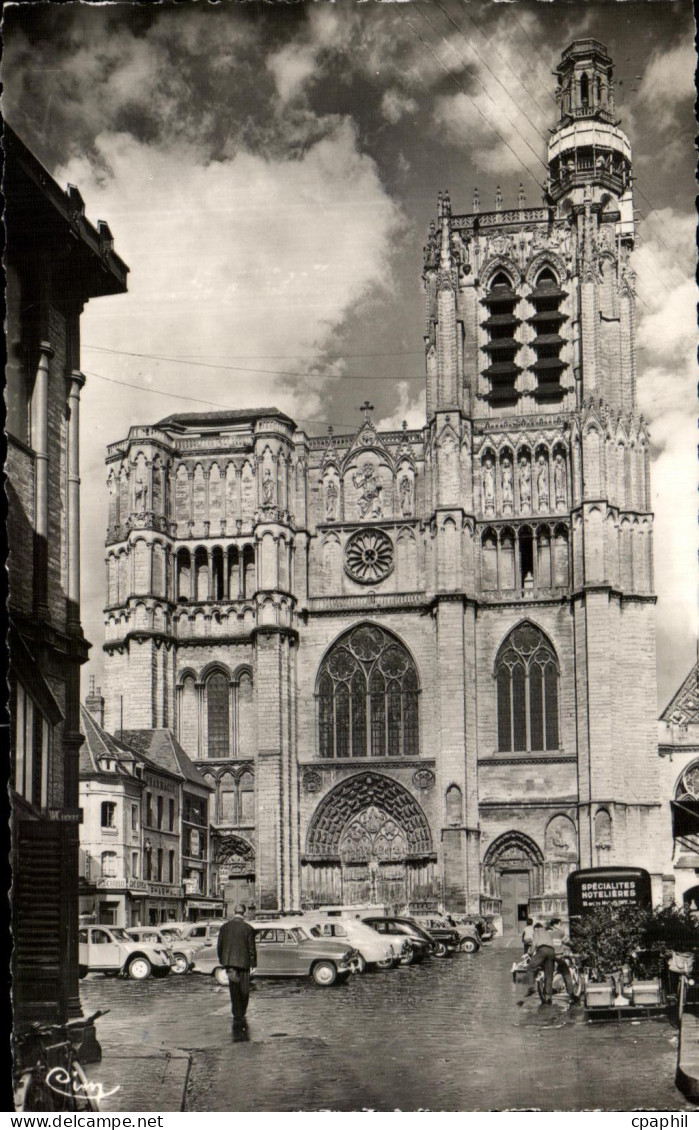 CPA Sens La Cathedrale