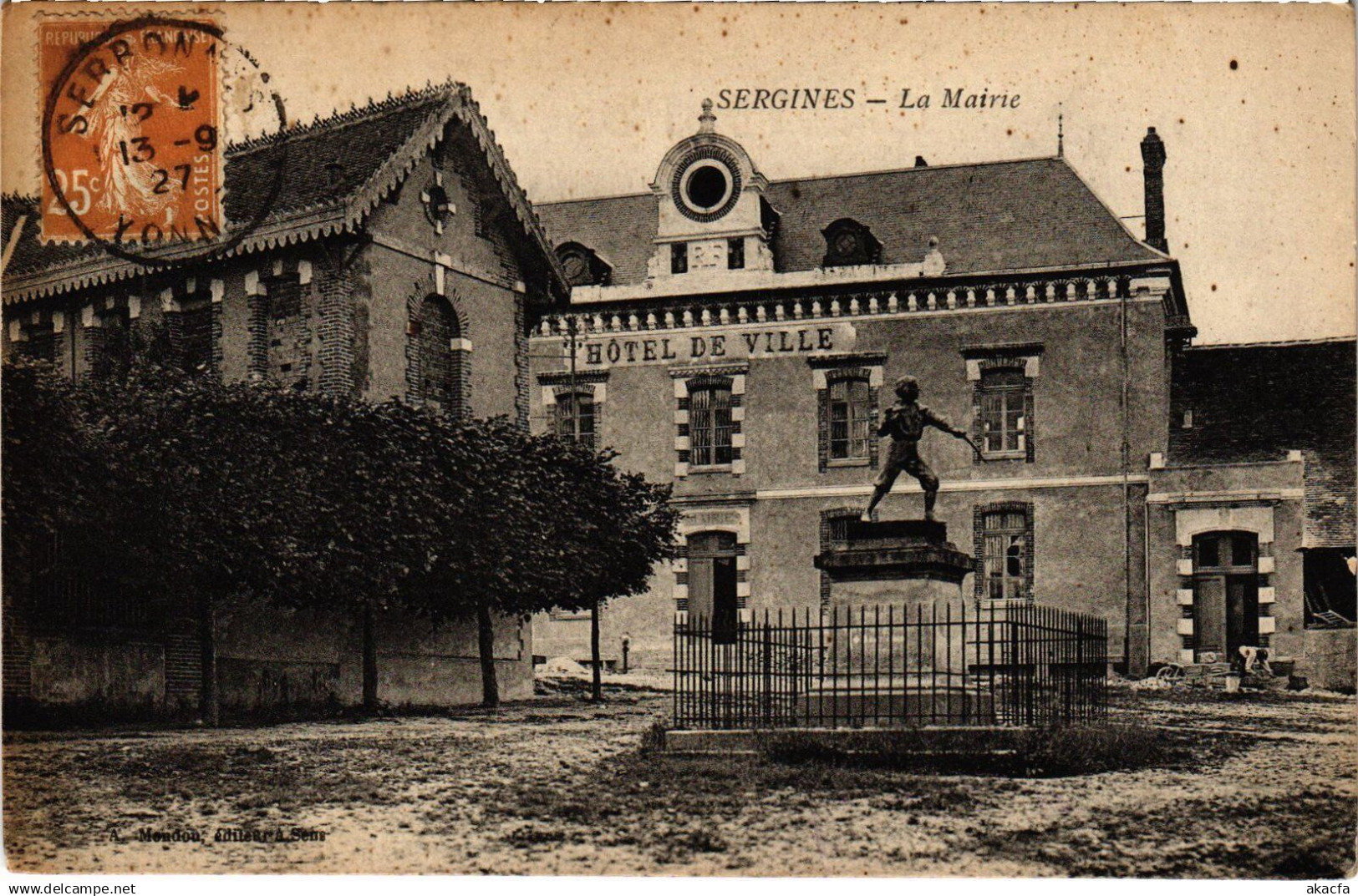 CPA Sergines la Mairie (1426119)