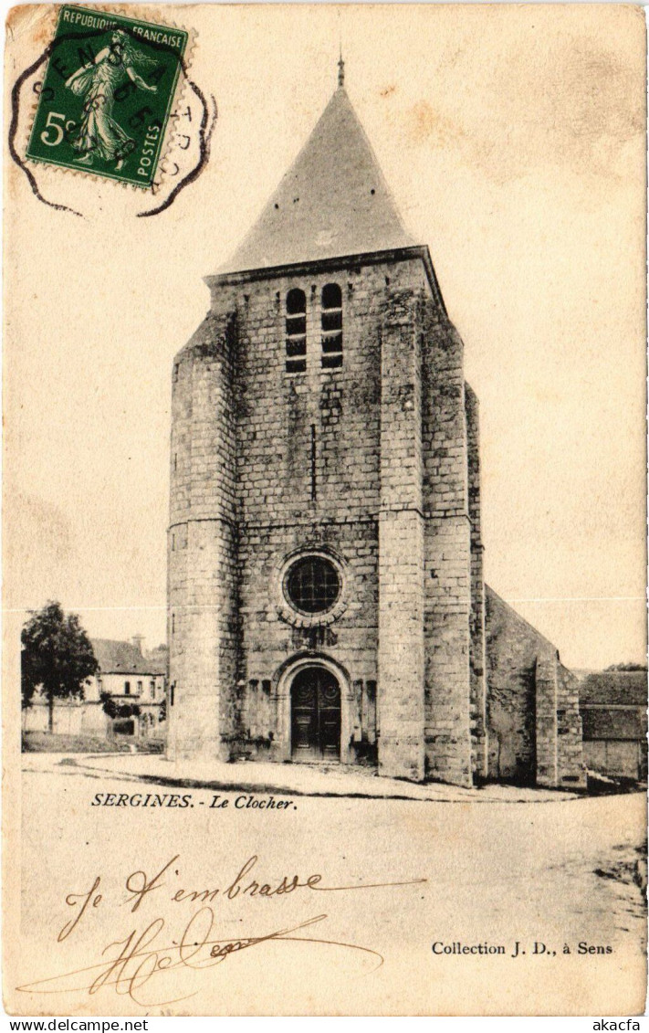 CPA Sergines le Clocher (1426121)