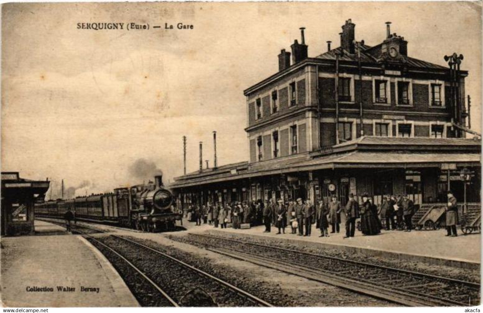 CPA SERQUIGNY - La Gare (211339)