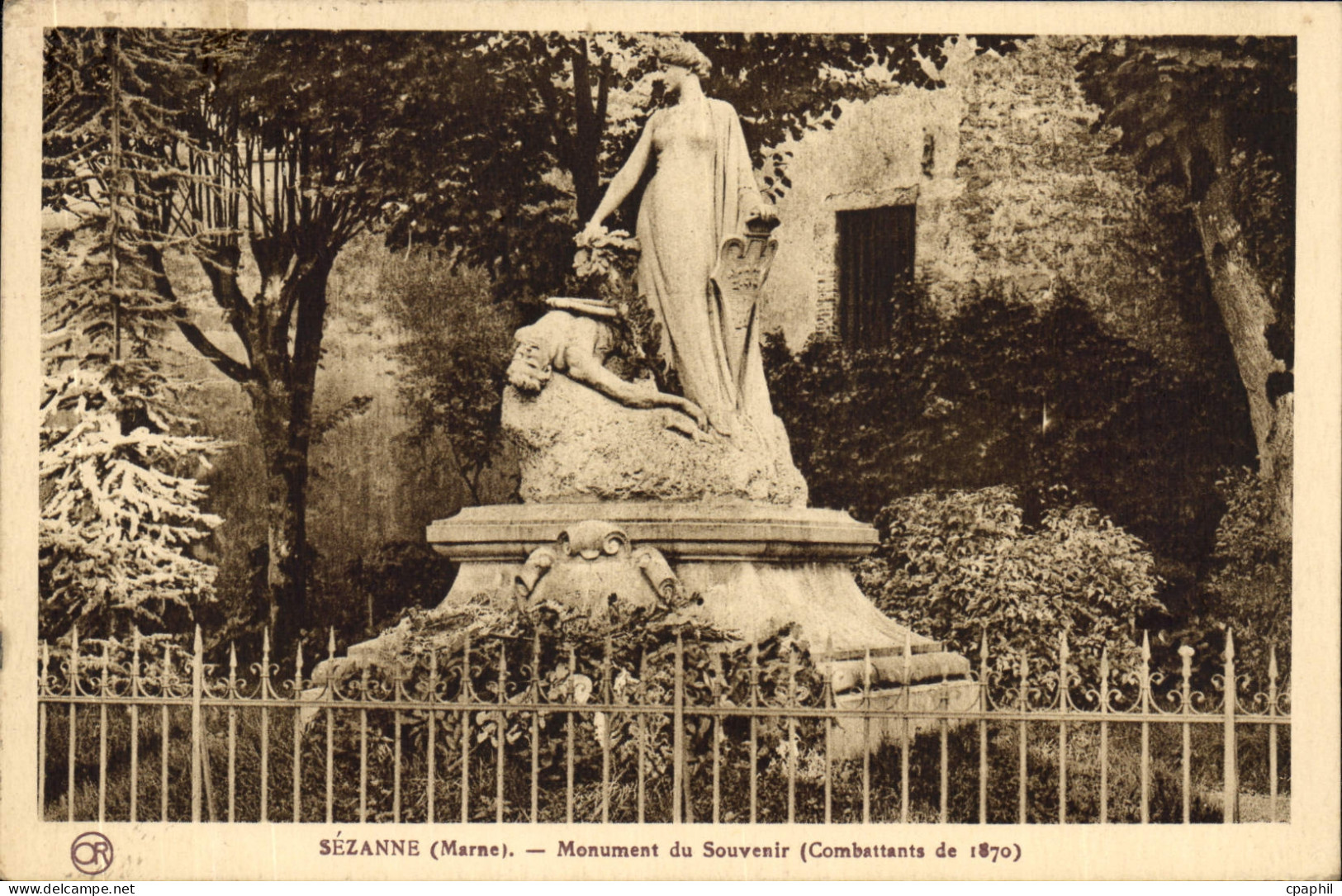 CPA Sezanne Marne Monument du Souvenir