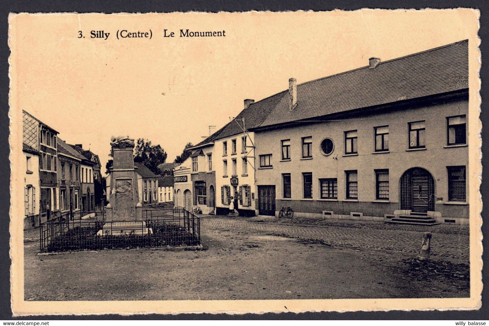 +++ CPA - SILLY - Centre - Le Monument   //