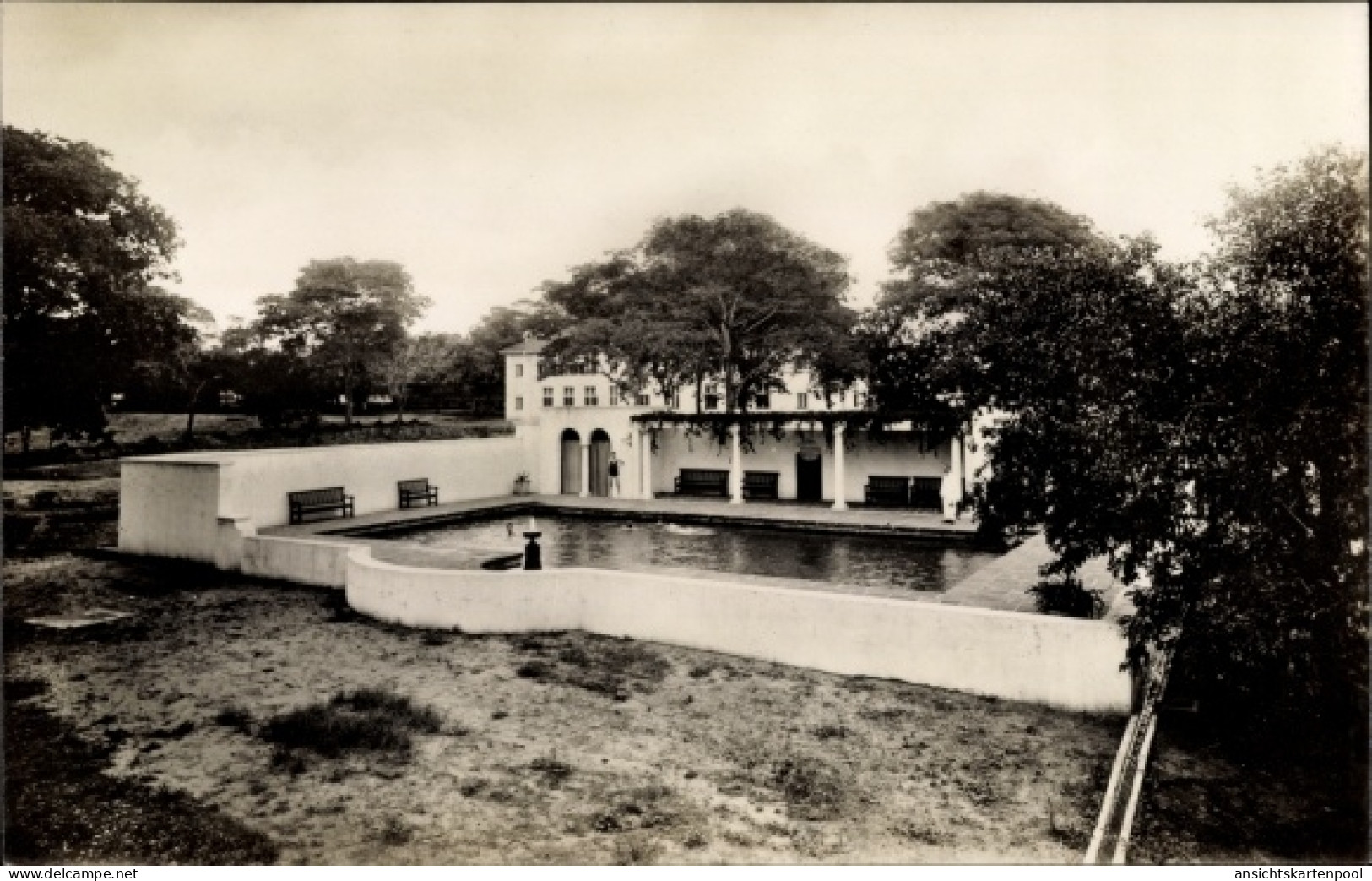 CPA Simbabwe Zimbabwe, Victoria Falls Hotel, The swimming pool in the grounds