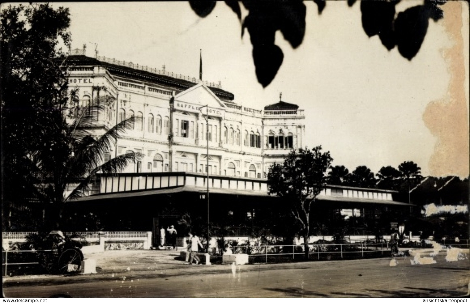 CPA Singapur, Raffler Hotel