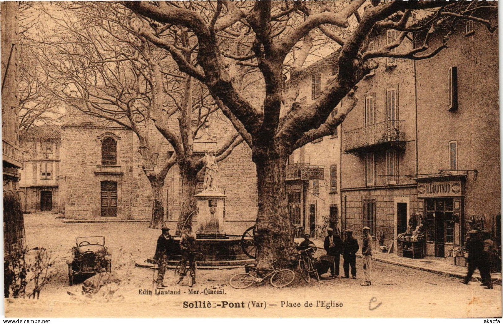 CPA SOLLIES-PONT Place de l'Église (411504)