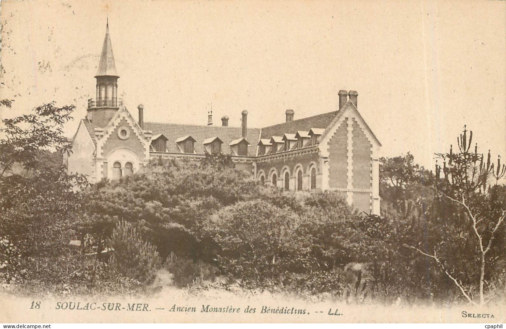 CPA Soulac sur Mer Ancien Monastere des Benediclins