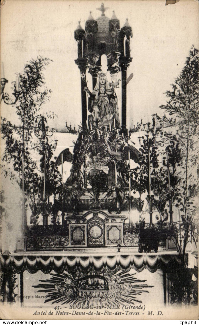 CPA Soulac sur Mer Autel de Notre Dame de la Fin des Terres
