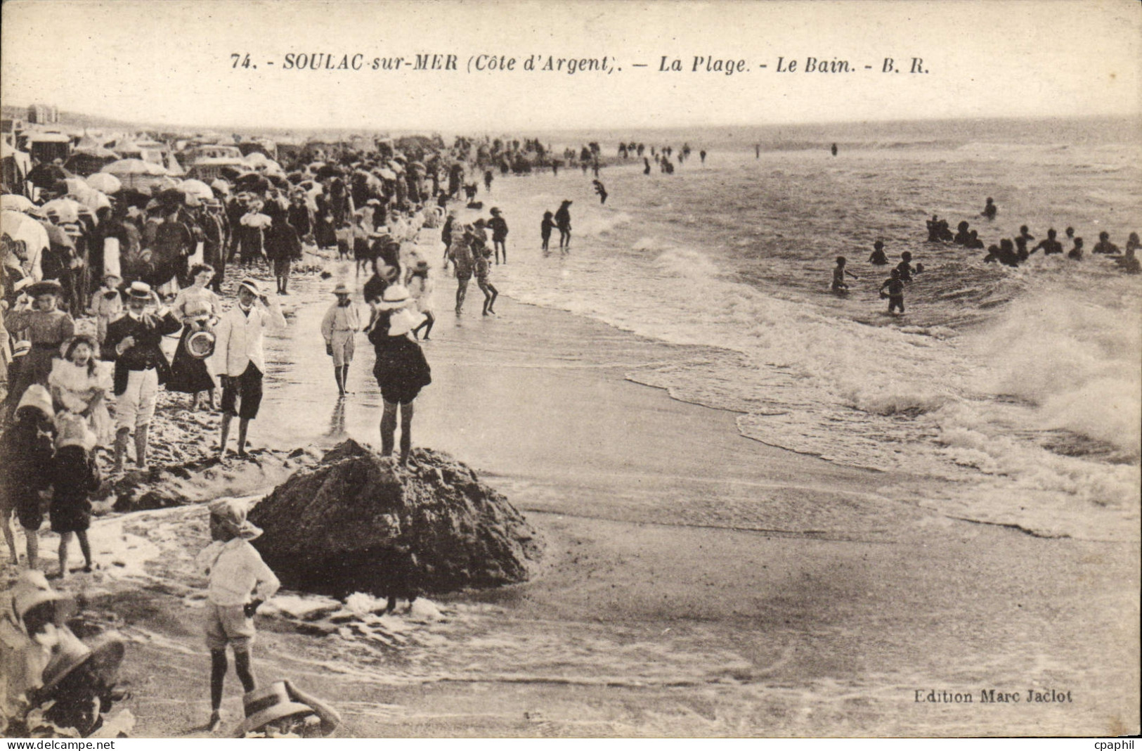 CPA Soulac sur Mer La plage Le bain