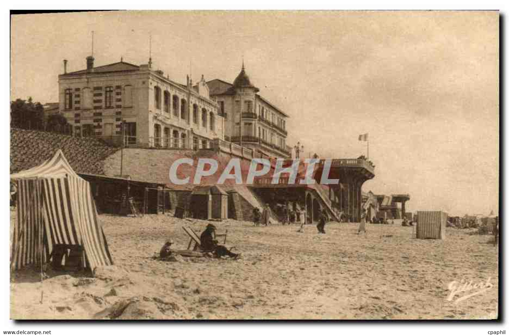 CPA Soulac Sur Mer Le Ponton et les Hotels