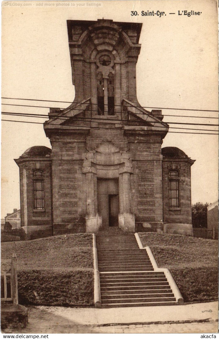 CPA St Cyr l'Ecole Eglise (1443673)