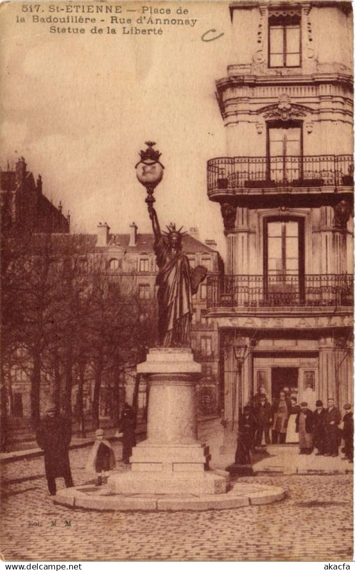 CPA St-ÉTIENNE Place de la Badouillere. Statue de la Liberté (665499)