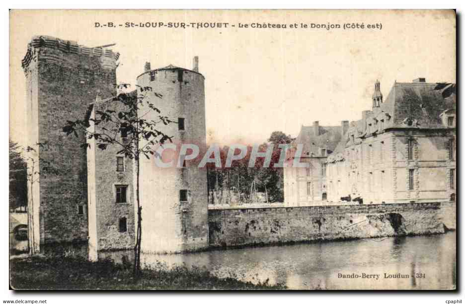 CPA St Loup Sur Thouet Le Chateau et le Donjon (Cote est)