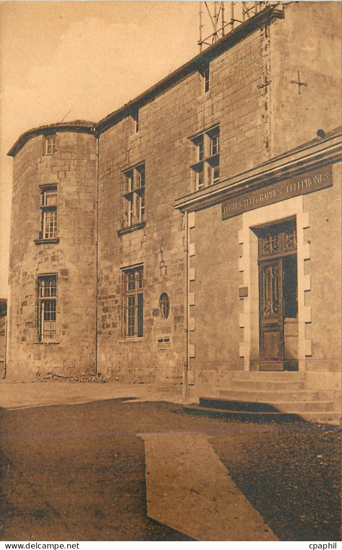 CPA St Maixent Restes du Chateau Chauray construit au XVIe Siecle par Pierre Paon