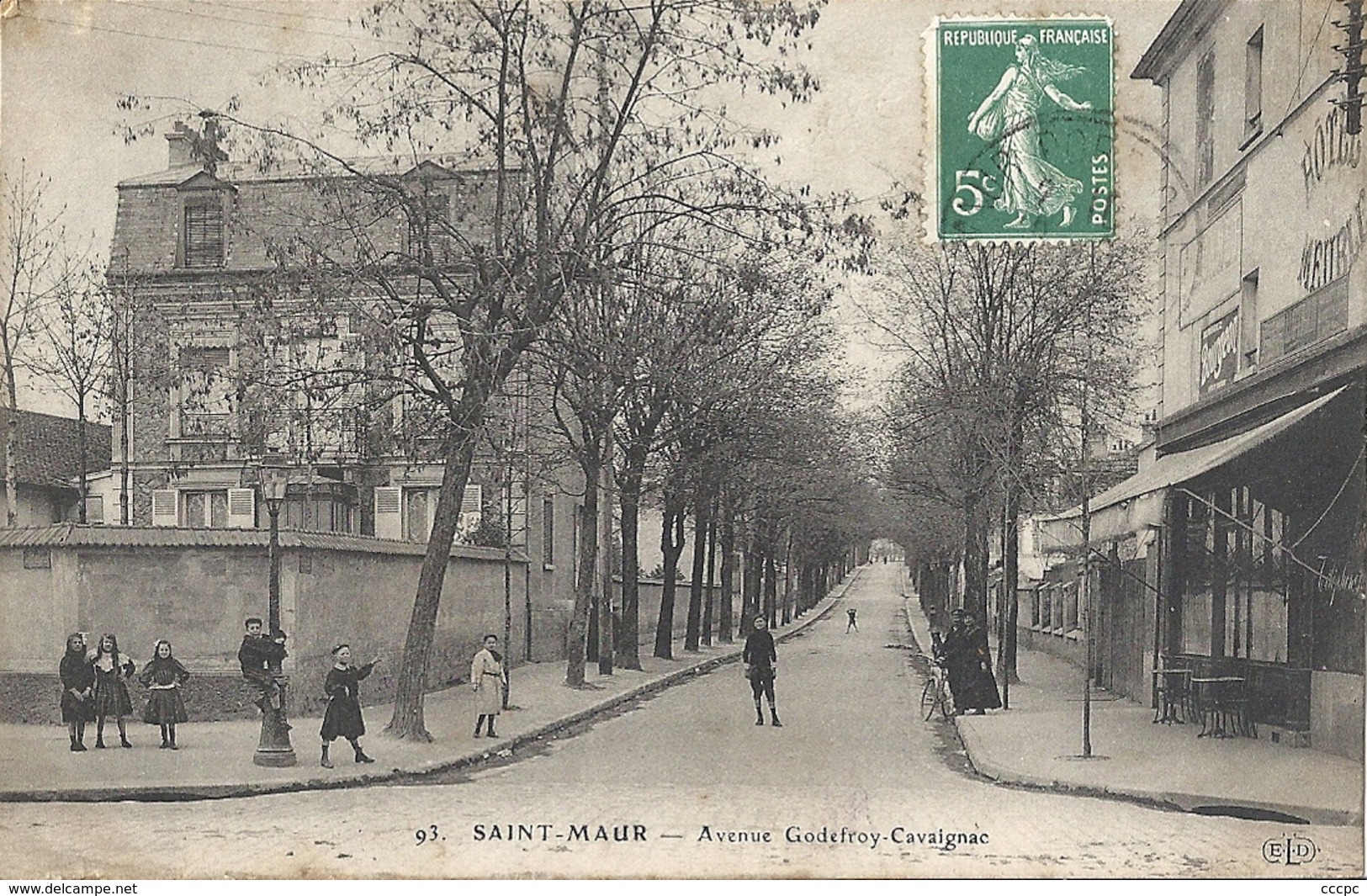 CPA St-Maur-les-Fossés Avenue Godefroy Cavaignac