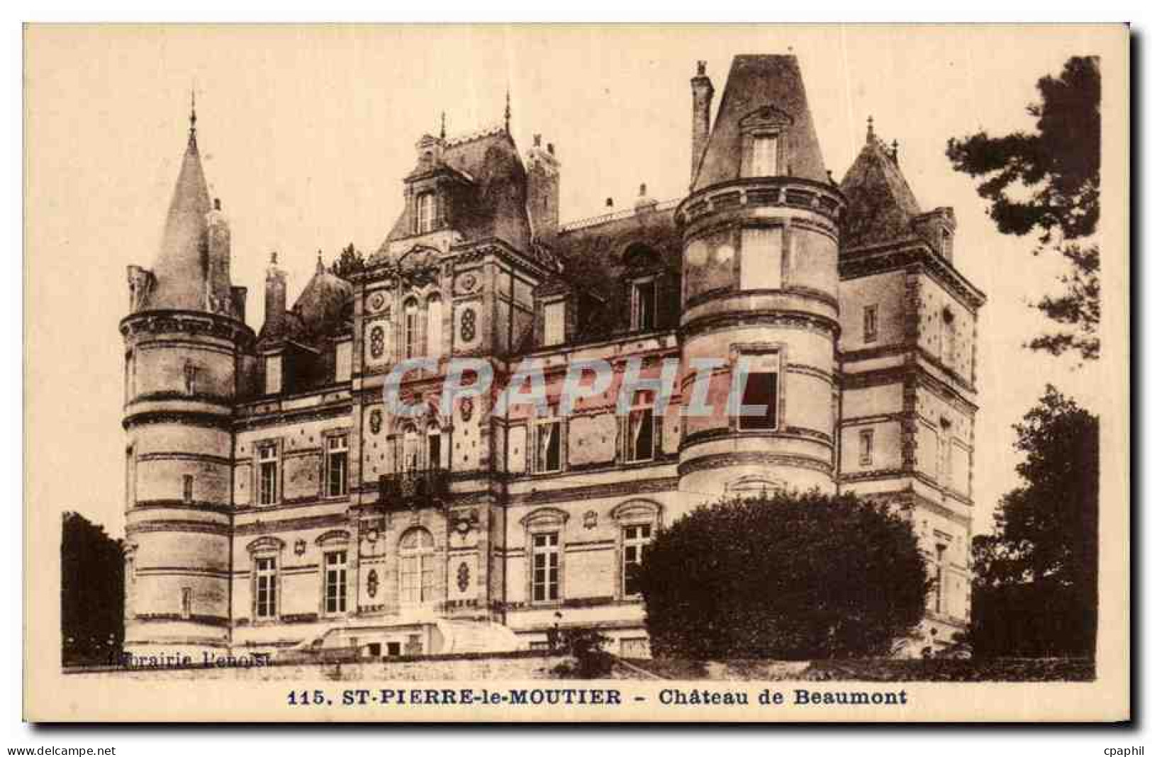 CPA St Pierre le Moutier Chateau de Beaumont