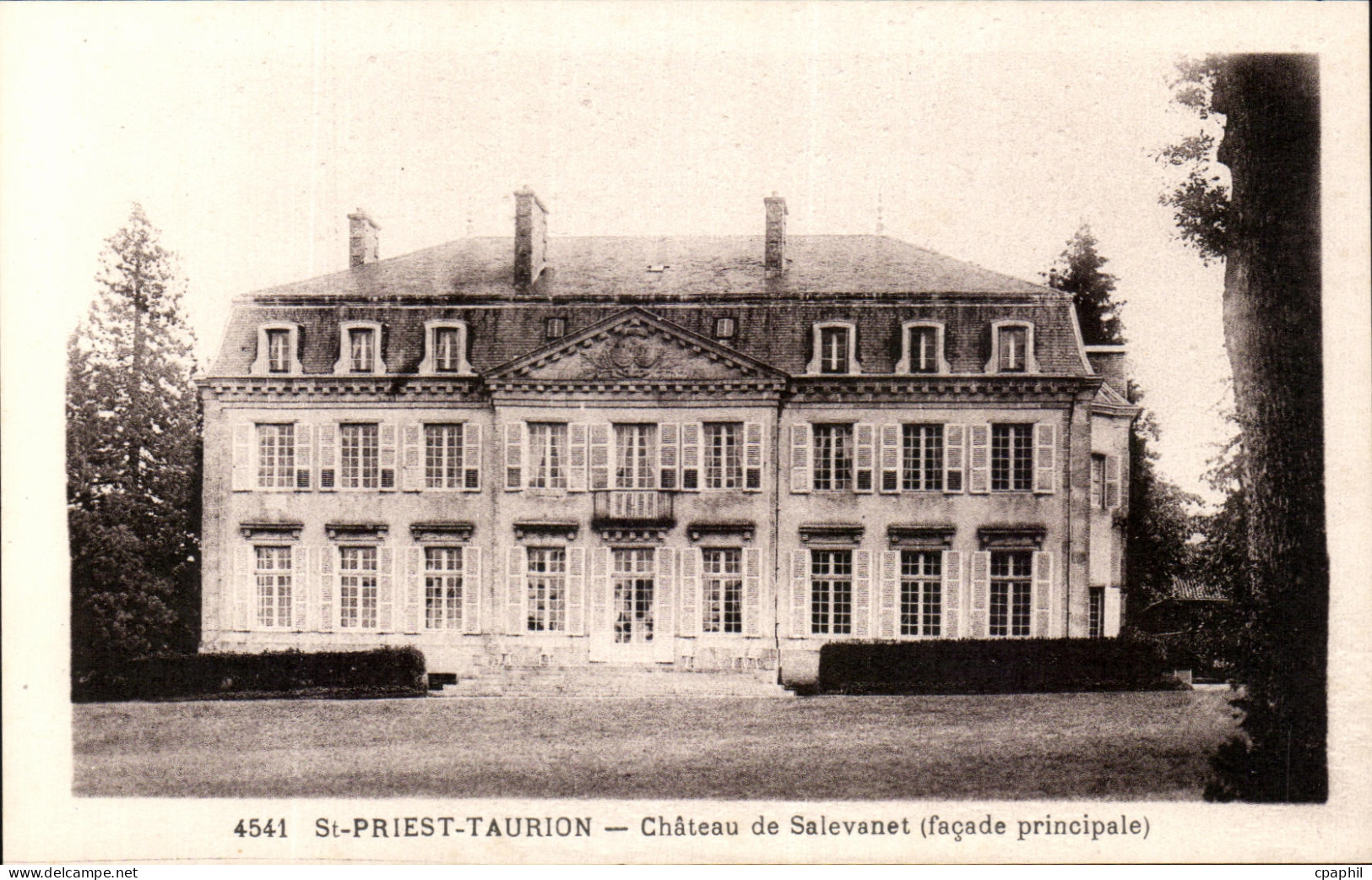 CPA St Priest Taurion Chateua de Salevanet