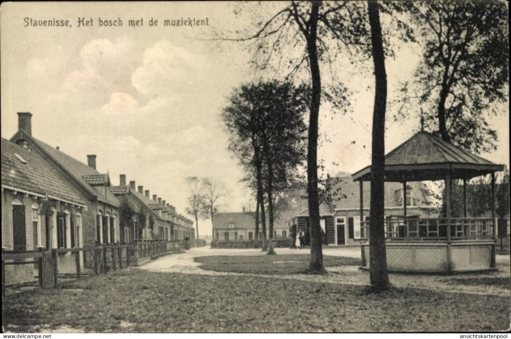 CPA Stavenisse Zeeland Niederlande, Het bosch met de muziektent