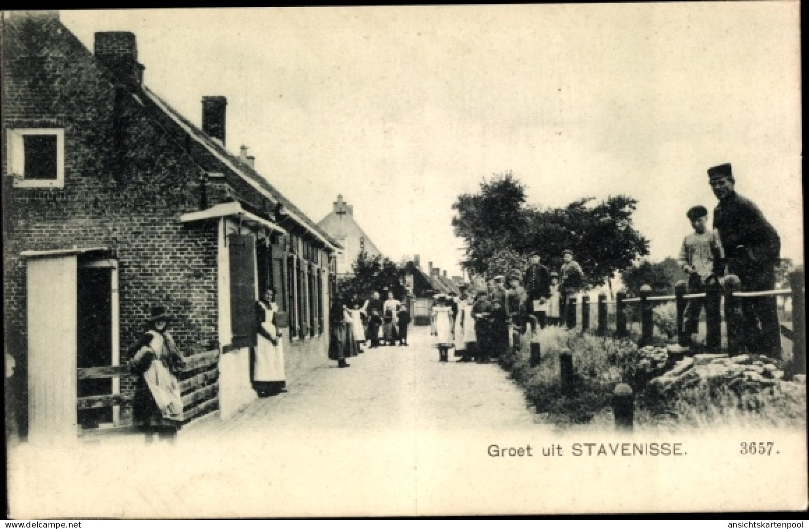 CPA Stavenisse Zeeland Niederlande, Straßenpartie im Ort