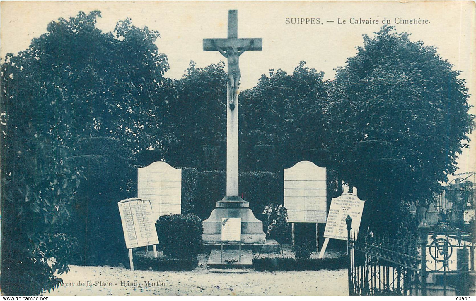 CPA Suippes Le Calvaire du Cimetiere