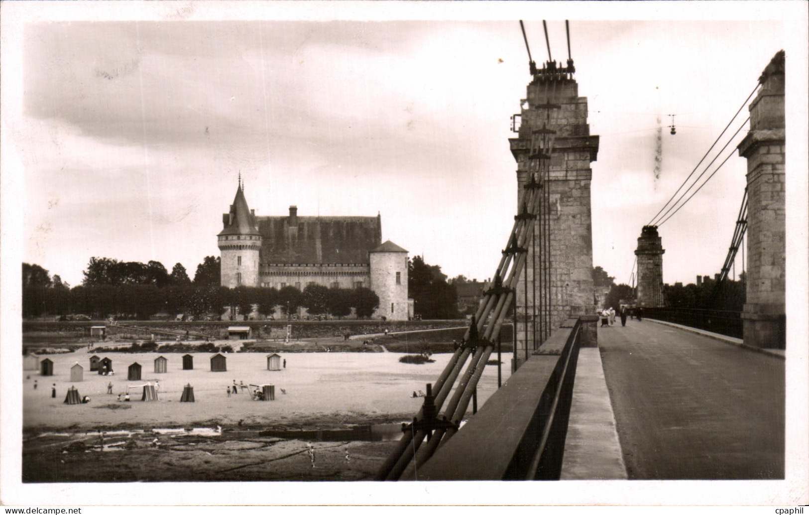 CPA Sully Sur Loire Chateau