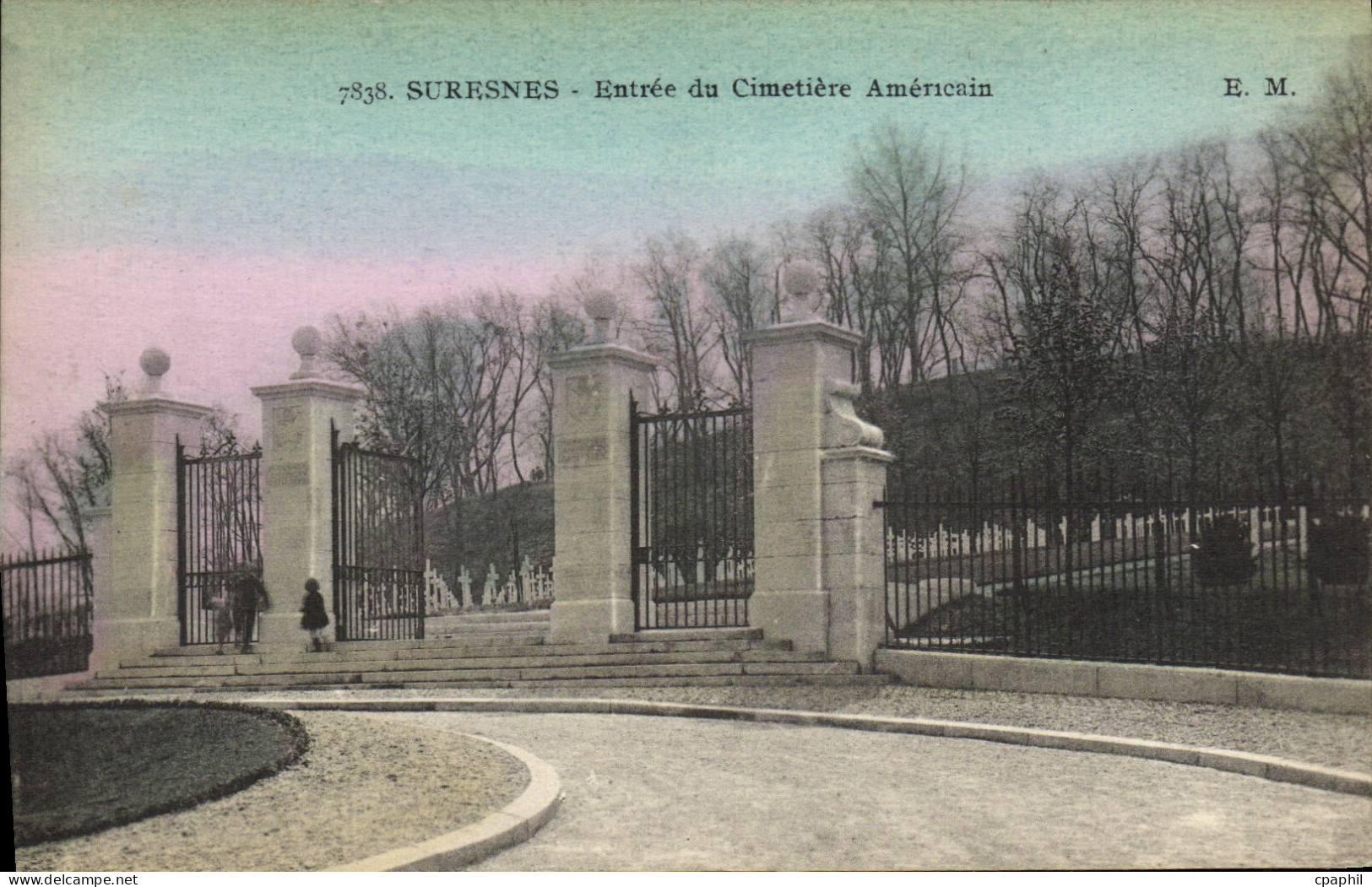 CPA Suresnes Entree du Cimetiere Americain