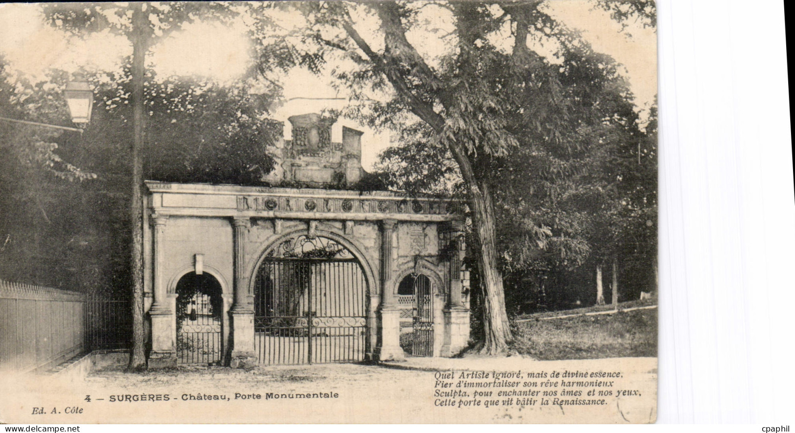CPA Surgeres Chateau porte monumentale