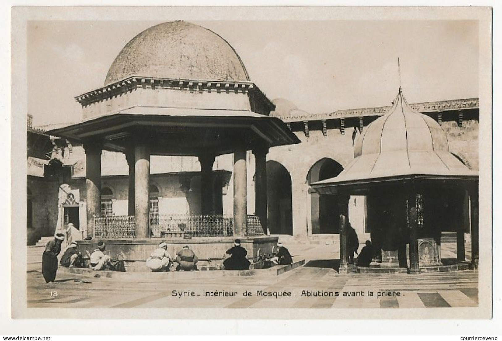 CPA - SYRIE - Intérieur de Mosquée - Ablutions avant la prière