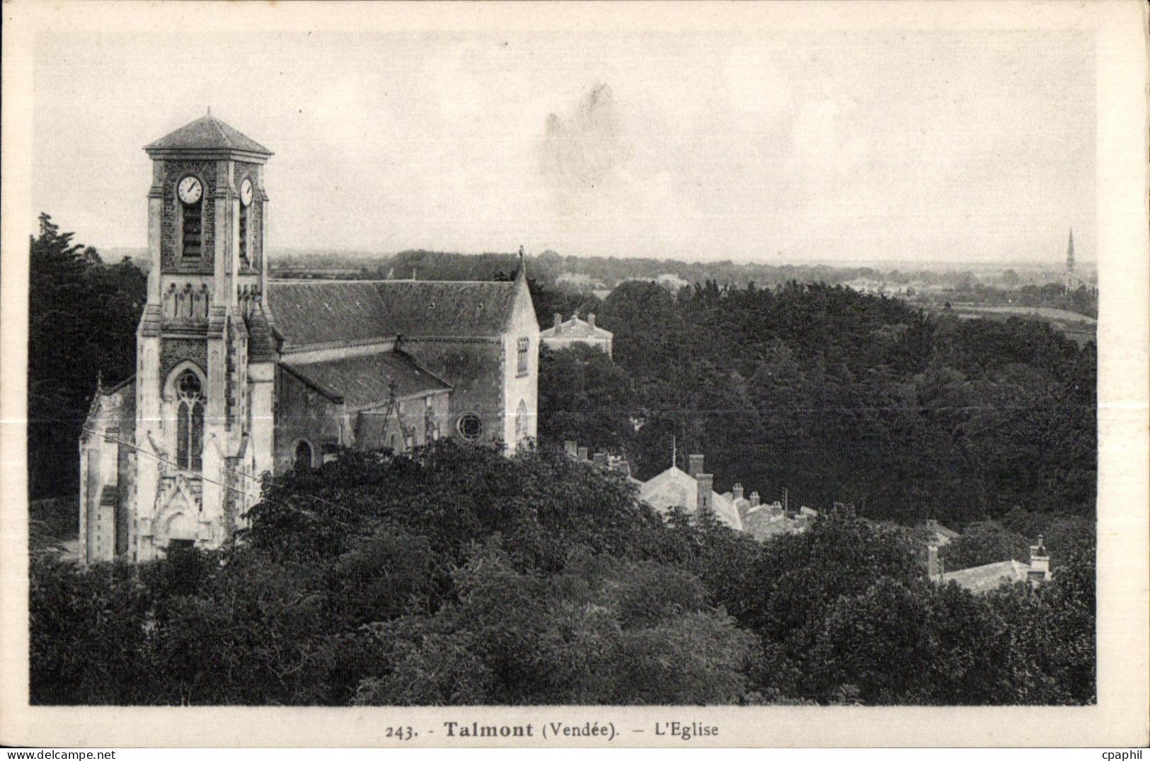 CPA Talmont (Vendee) L Eglise