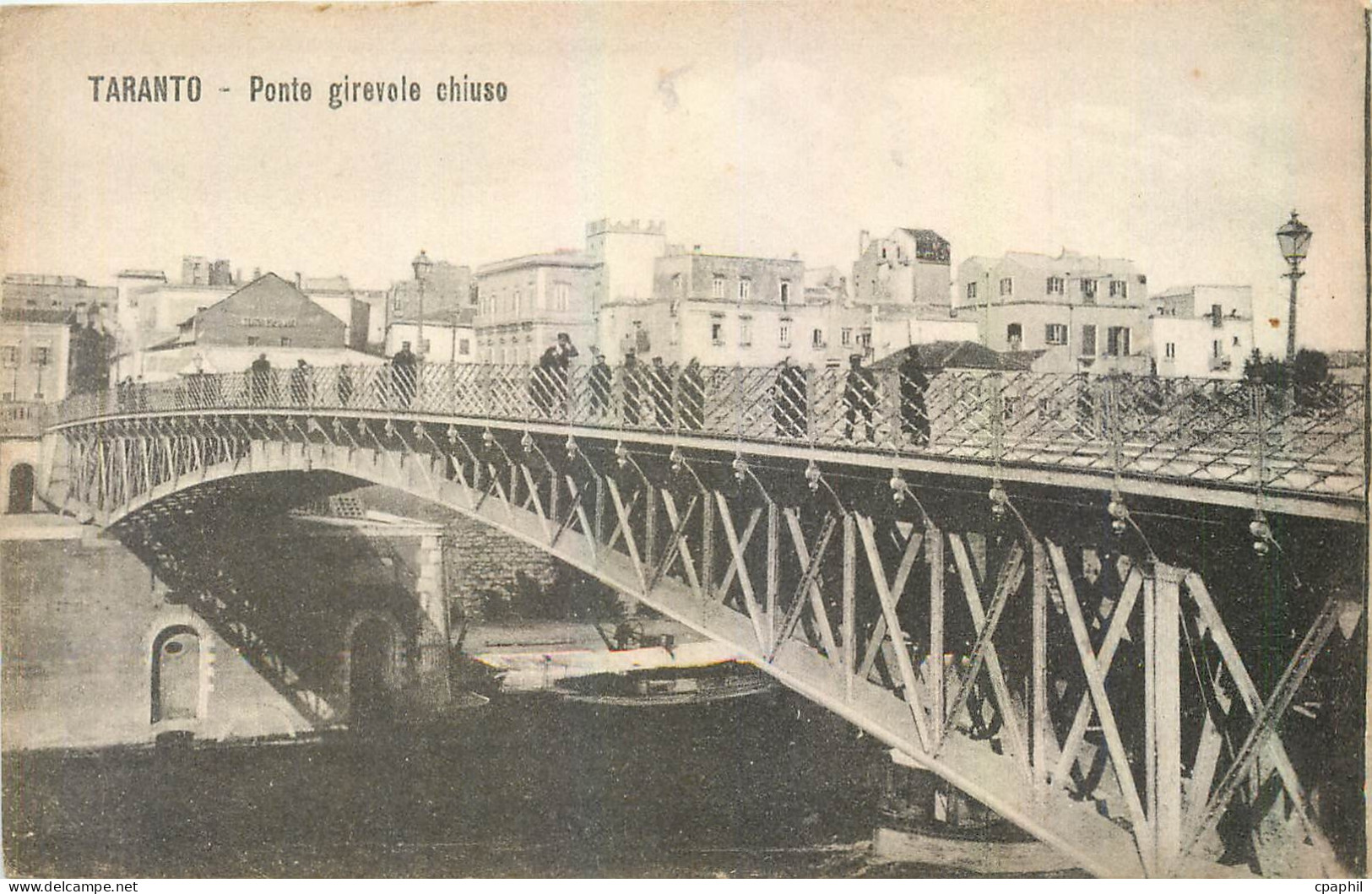 CPA Taranto Ponte girevole chiuso