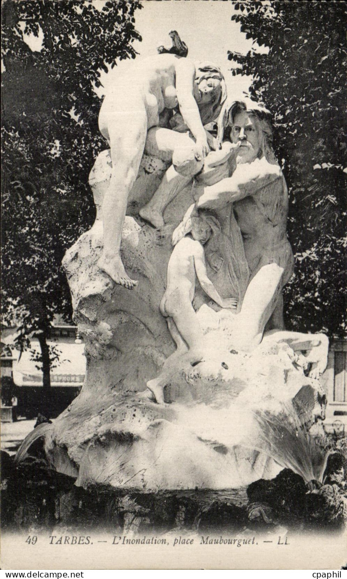 CPA Tarbes L'Inondation Place Maubourguet