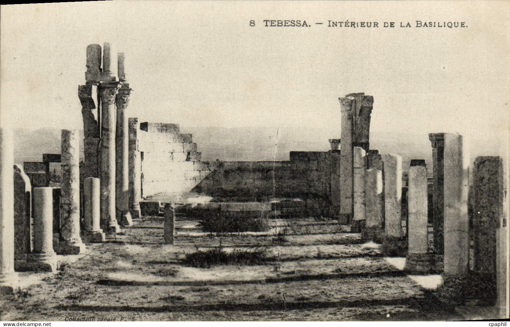 CPA Tebessa Interieur De La Basilique