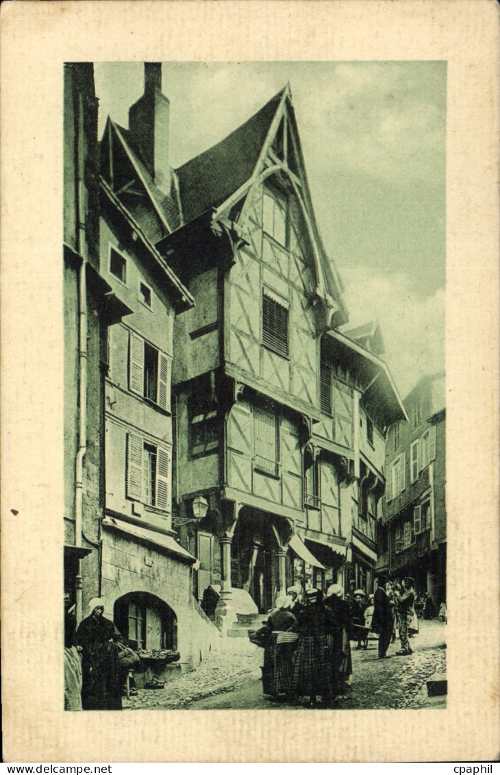 CPA Thiers Chateau du Piroux