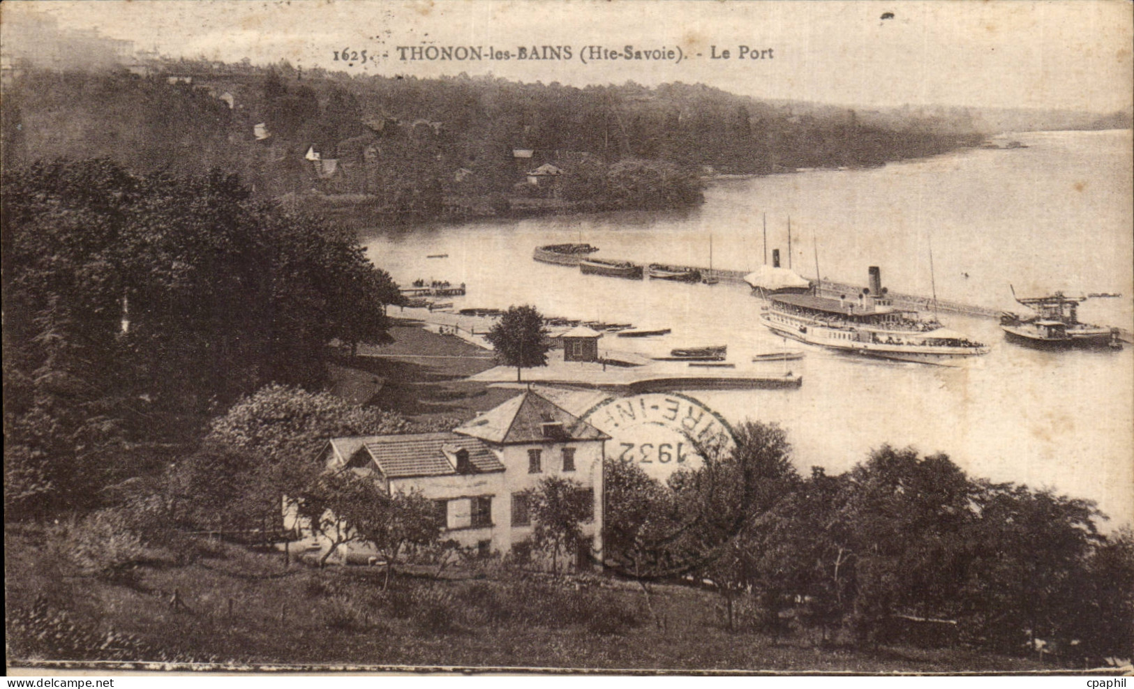 CPA Thonon les Bains Le port