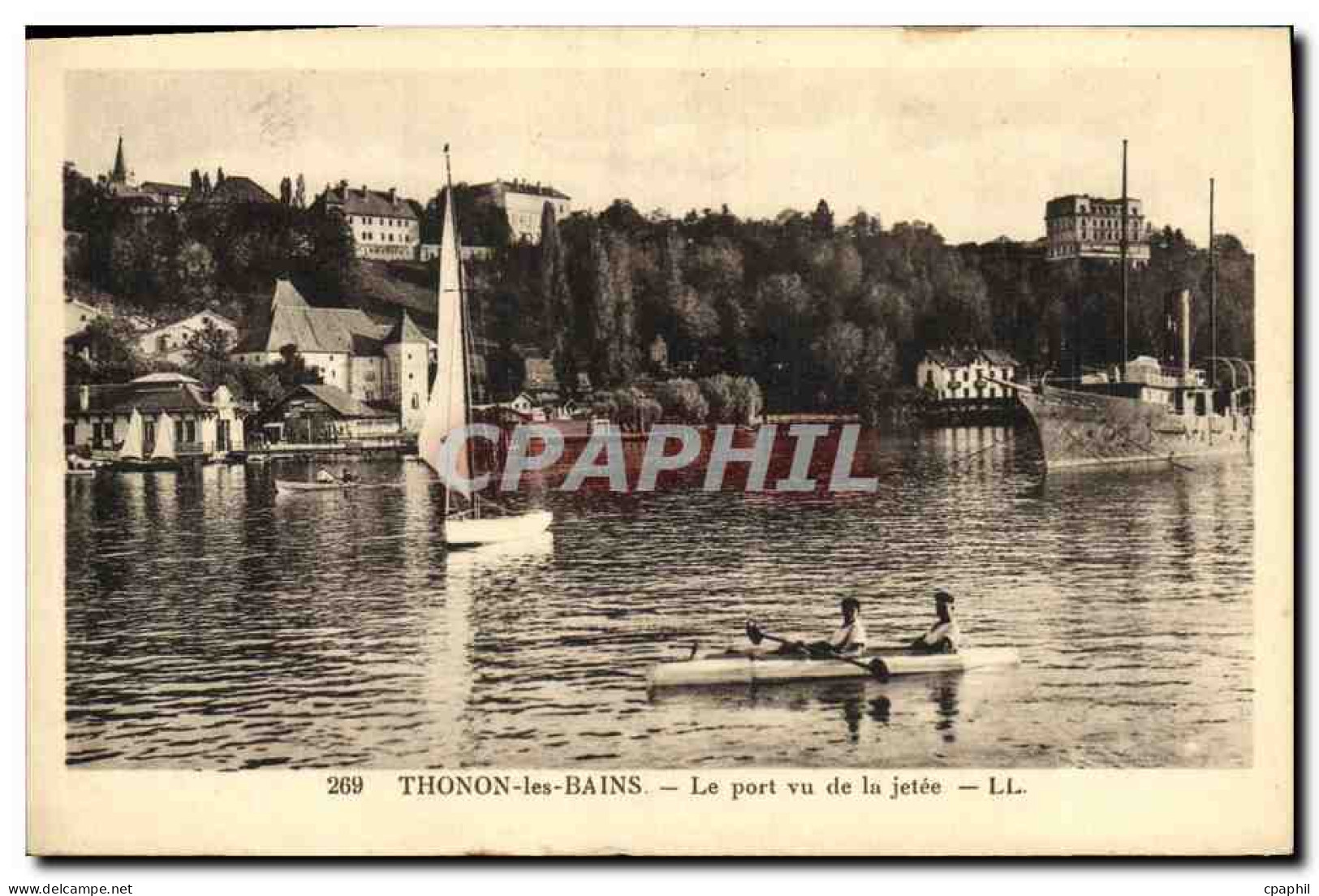 CPA Thonon les Bains Le Port Vu de la Jetee