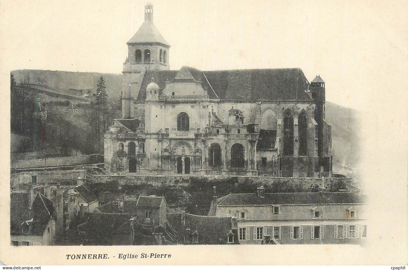 CPA Tonnerre Eglise St Pierre