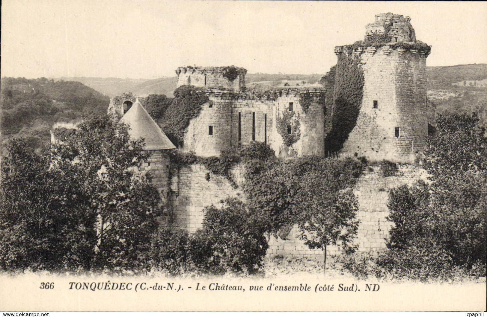 CPA Tonquedec (C du N) Le Chateau vue d'ensemble (Cote sud)